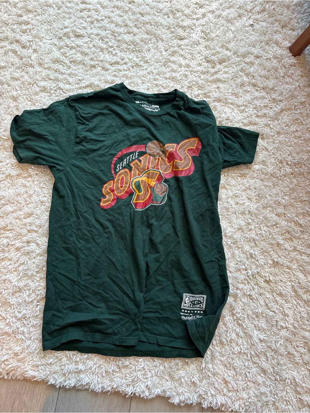 Mitchell & Ness Dark Green Seattle Sonics Graphic Tee